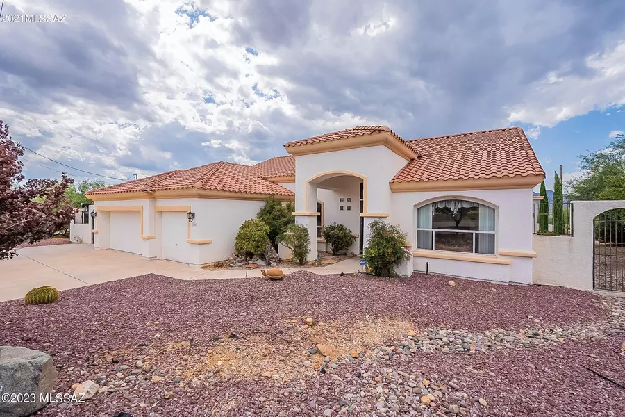 196 Circulo Silva, Rio Rico, AZ 85648