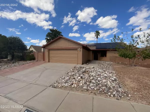 10043 E Emily Drive, Tucson, AZ 85730