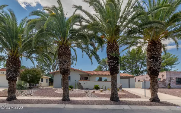 221 E Los Rincones, Green Valley, AZ 85614