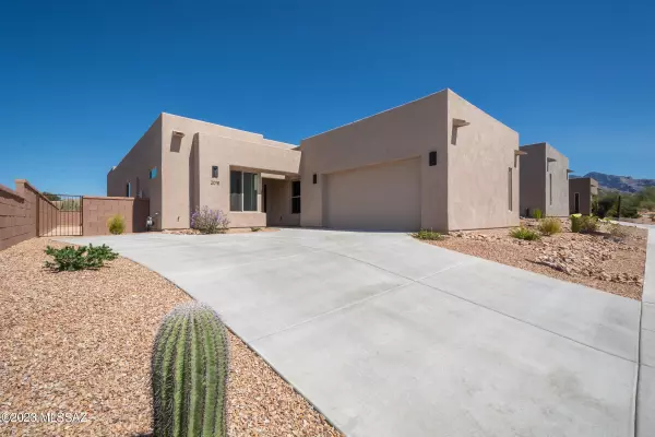 2018 W Spotted Toad Court, Tucson, AZ 85704