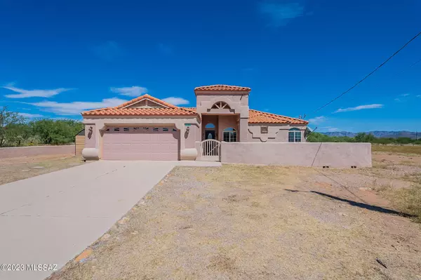 1817 Cajeme Court, Rio Rico, AZ 85648