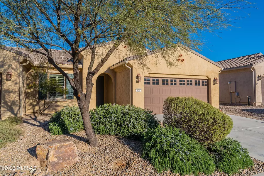 850 N Broken Hills Drive, Green Valley, AZ 85614