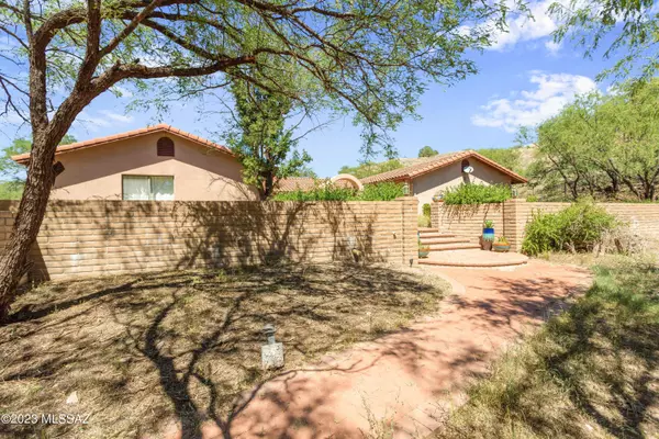 2 Wood Canyon Road, Patagonia, AZ 85624