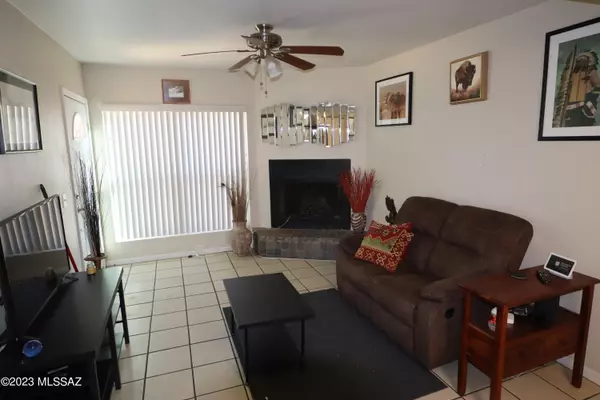 Tucson, AZ 85716,3333 E Water Street #B