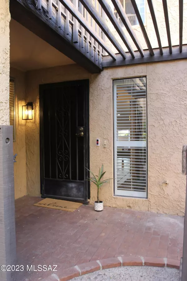 530 N Dodge Boulevard, Tucson, AZ 85716