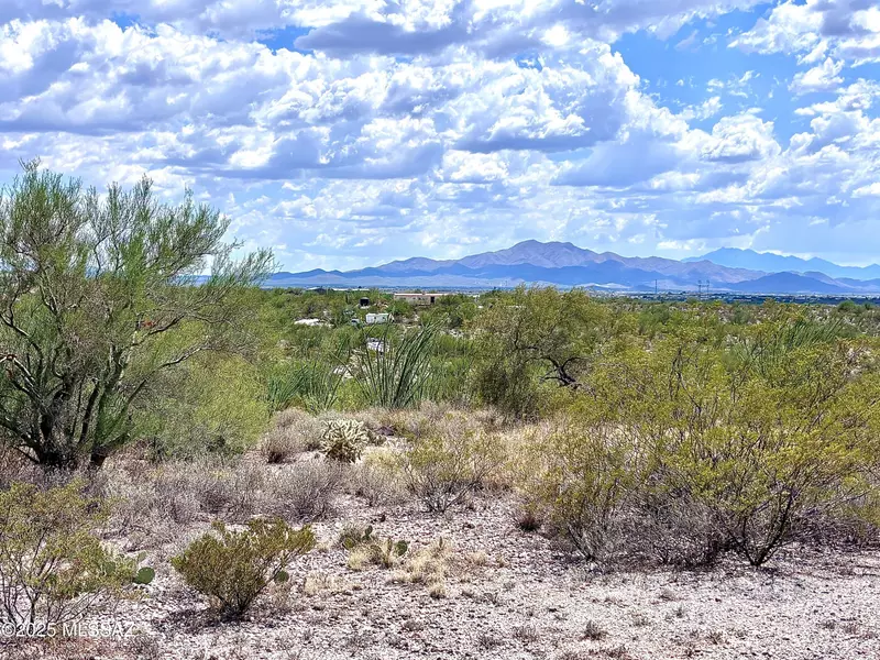 14674 E Colossal Cave Road, Vail, AZ 85641