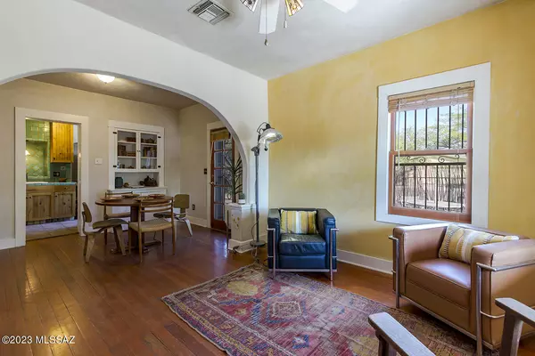 Tucson, AZ 85701,1006 S 4Th Avenue
