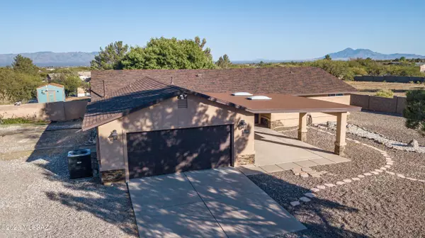 5811 S Wild Rose Road, Hereford, AZ 85615