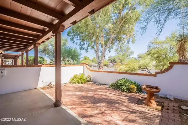 484 S La Canada Drive #A, Green Valley, AZ 85614