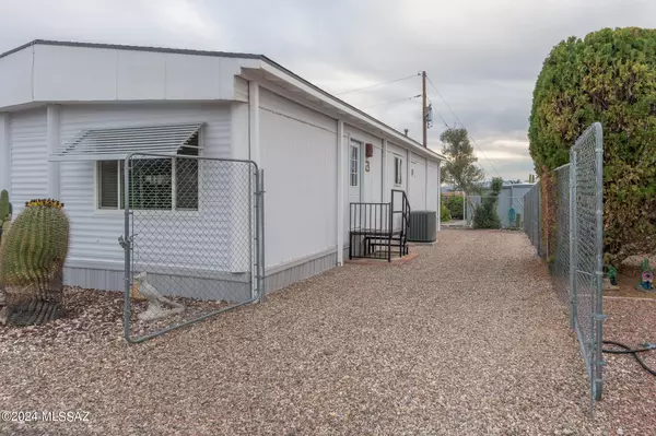 Tucson, AZ 85713,6025 W Lazy S Street