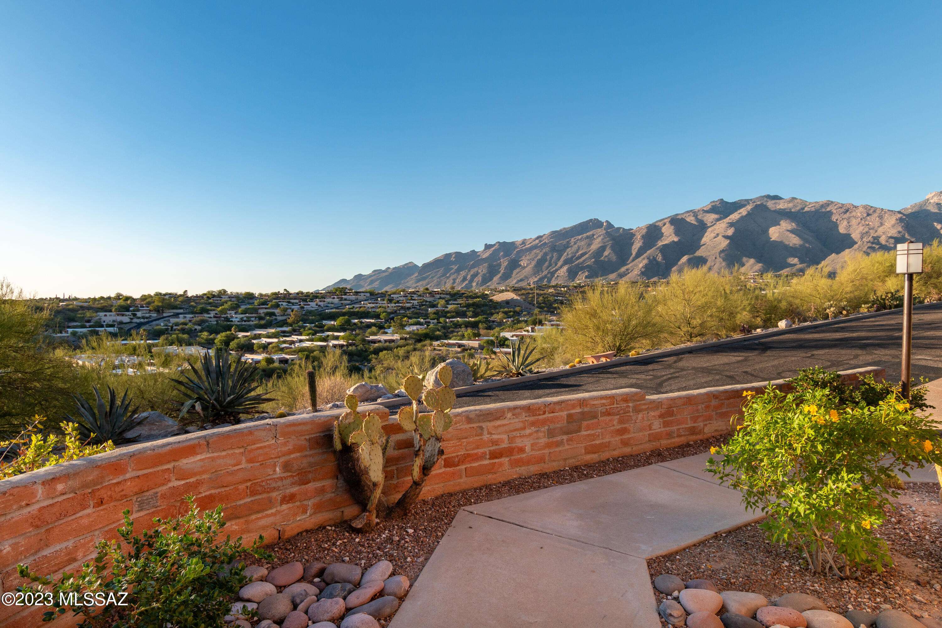 Tucson, AZ 85750,5230 N Montezuma Trail