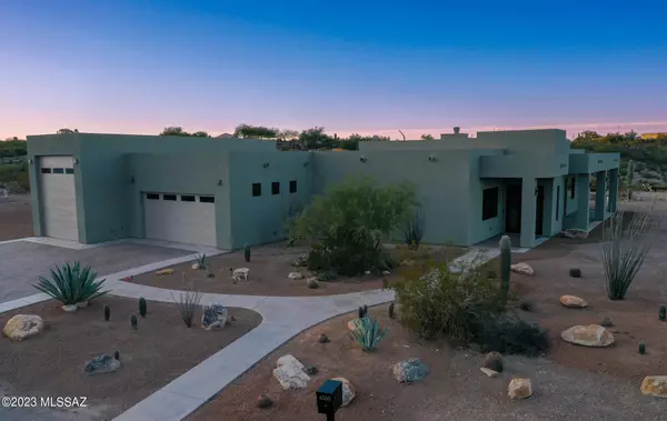 4500 W Placita Roca Chica,  Tucson,  AZ 85745