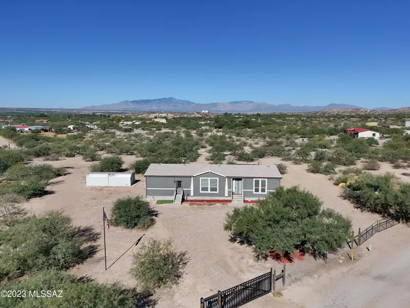 1226 N Rainbow Place, Benson, AZ 85602