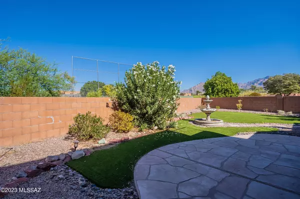 5549 N Hopbush Place, Tucson, AZ 85704