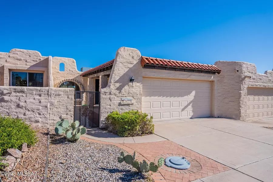 1112 W Circulo Del Norte, Green Valley, AZ 85614