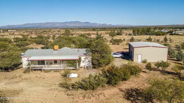 11488 S Apache Sky Road, Hereford, AZ 85615