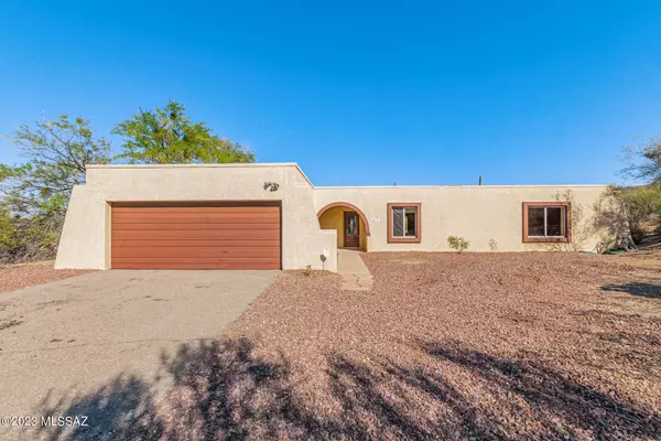 4861 W Placita De Los Vientos, Tucson, AZ 85745