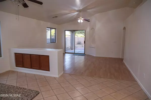 Tucson, AZ 85757,7135 S Providence Drive