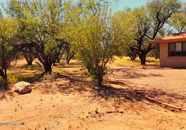 Amado, AZ 85645,2803 E Frontage Road