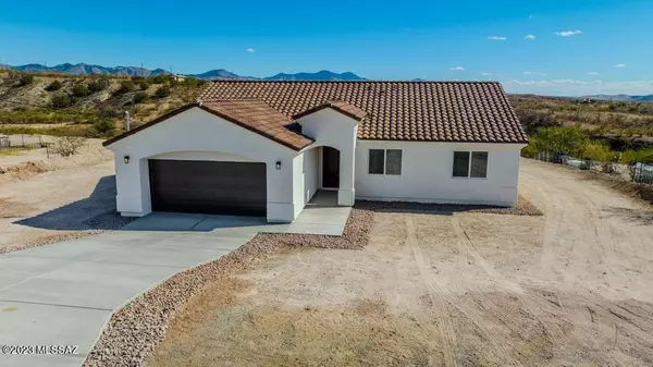 1013 Calle Coyote, Rio Rico, AZ 85648