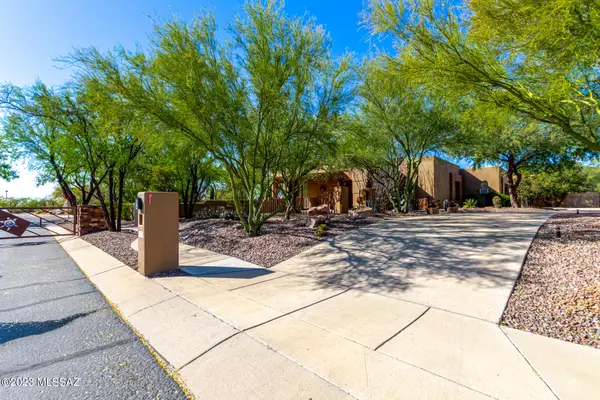 Oro Valley, AZ 85755,13851 N Bowcreek Springs Place