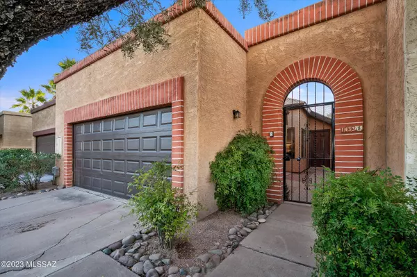 1433 W Calle Plomo,  Tucson,  AZ 85745