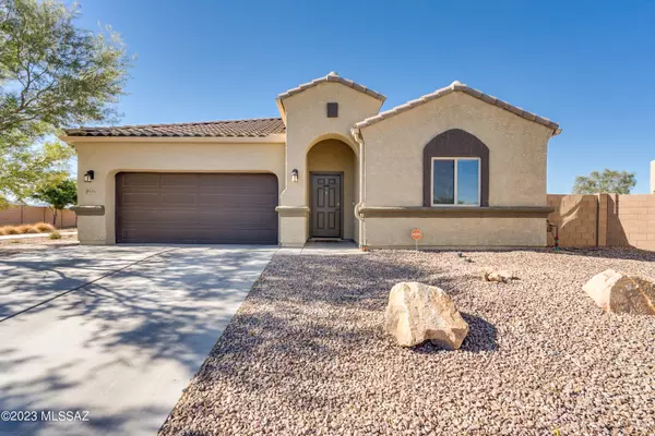 9645 N Howling Wolf Road, Marana, AZ 85653