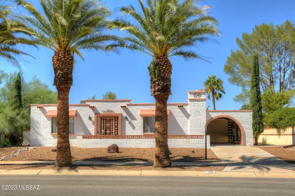 399 E Los Rincones, Green Valley, AZ 85614