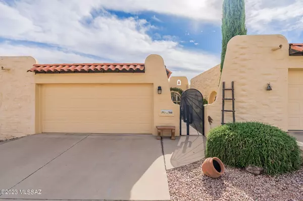 765 W Circulo Napa, Green Valley, AZ 85614