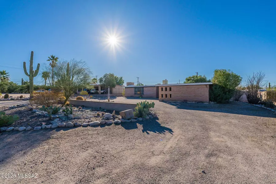 5317 N Flint Avenue, Tucson, AZ 85704