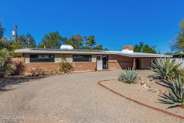 6961 E Timrod Street, Tucson, AZ 85710