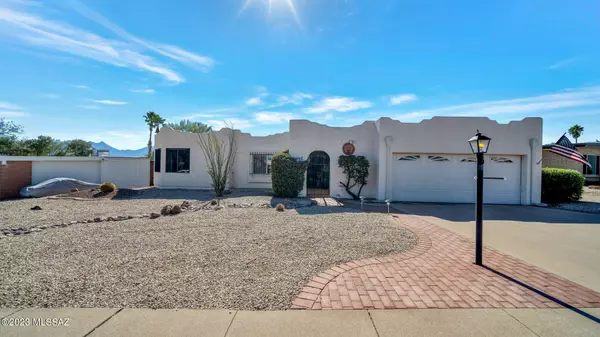 657 W Rio San Pedro, Green Valley, AZ 85614