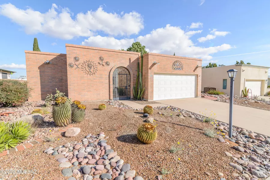 648 W Rio Altar, Green Valley, AZ 85614