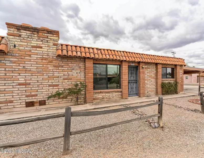 3076 N Cherry Avenue, Tucson, AZ 85719