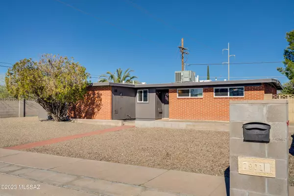 7901 E Victoria Drive, Tucson, AZ 85730