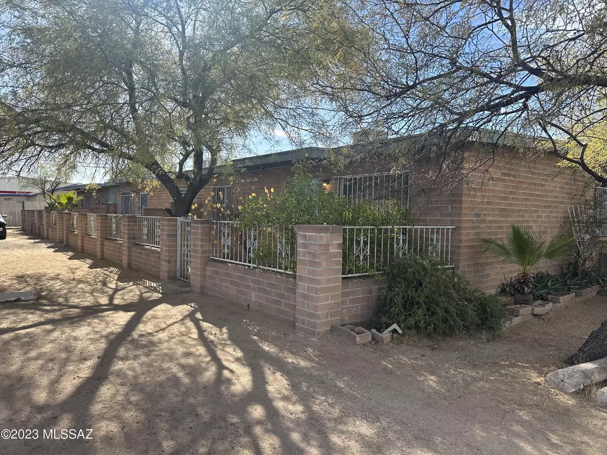 Tucson, AZ 85719,2044 E 18th Street