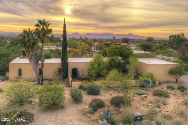 4824 E Camino De Los Olivos,  Tucson,  AZ 85718