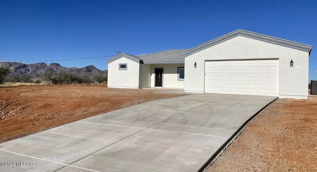 102 Avenida Pastor, Rio Rico, AZ 85648