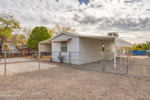 723 W Laguna Street,  Tucson,  AZ 85705