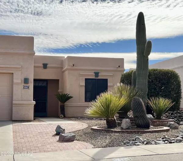 841 W Via Santa Adela, Green Valley, AZ 85614