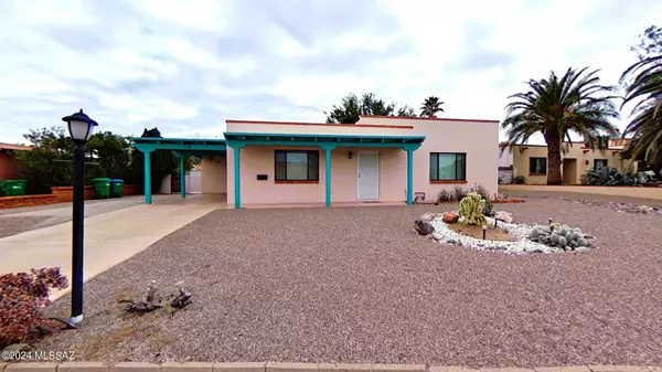 318 E La Abra, Green Valley, AZ 85614