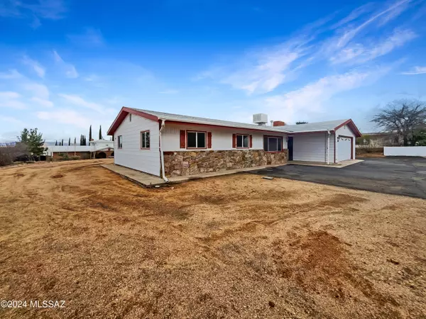 801 S La Mesa Drive, Benson, AZ 85602