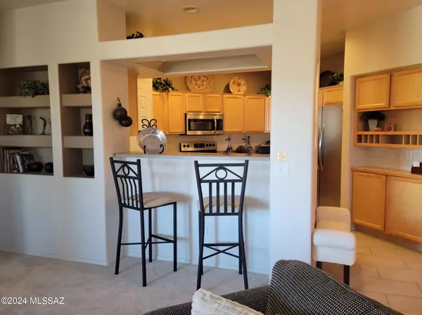 Oro Valley, AZ 85755,695 W Vistoso Highlands Drive #204