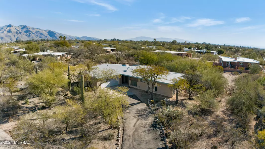 1555 W Calle Tiburon, Tucson, AZ 85704
