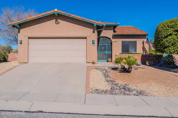 882 W Union Bell Drive, Green Valley, AZ 85614