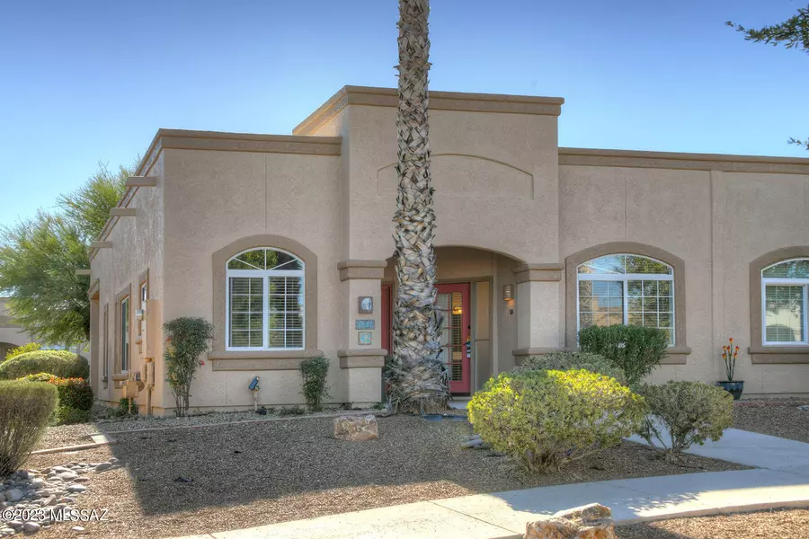 1857 W Demetrie Loop, Green Valley, AZ 85622