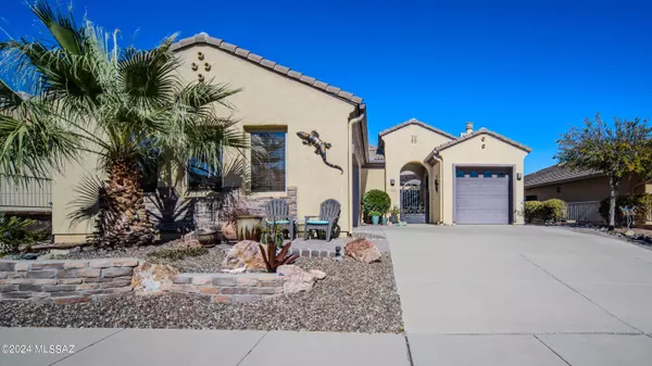 1830 W Acacia Bluffs Drive, Green Valley, AZ 85622