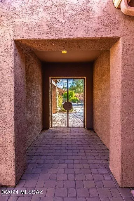 Marana, AZ 85658,12497 N Golden Mirror Drive