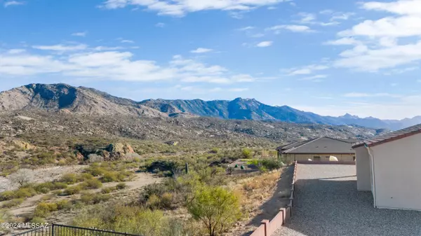 35185 S Palisade Place, Tucson, AZ 85739