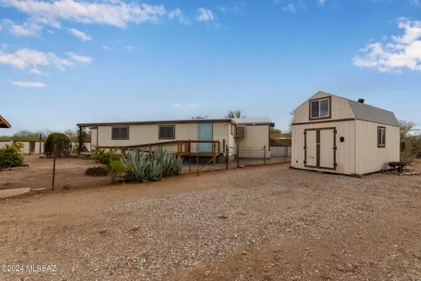 8030 W Bopp Road, Tucson, AZ 85735